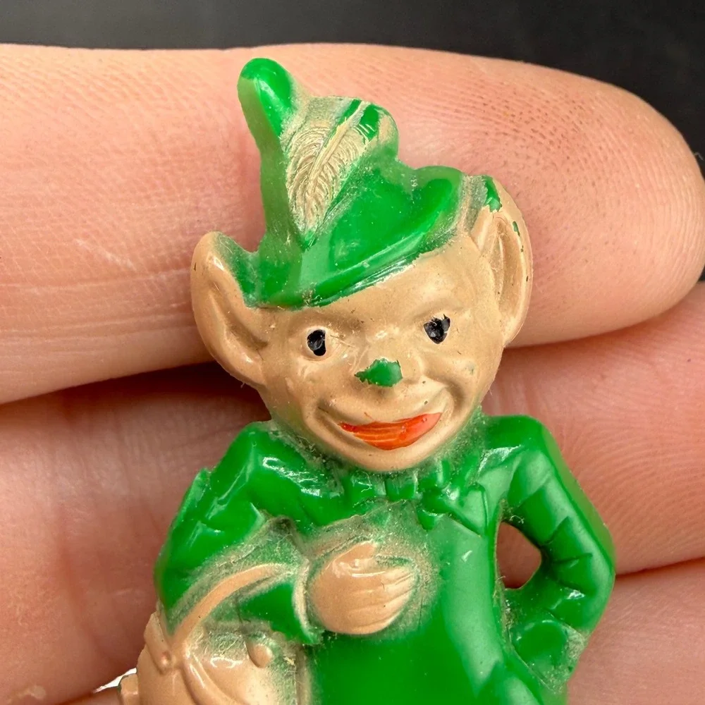 Vintage Leprechaun Pin Elf Green Plastic Pot of Gold St Patricks Day Kitch